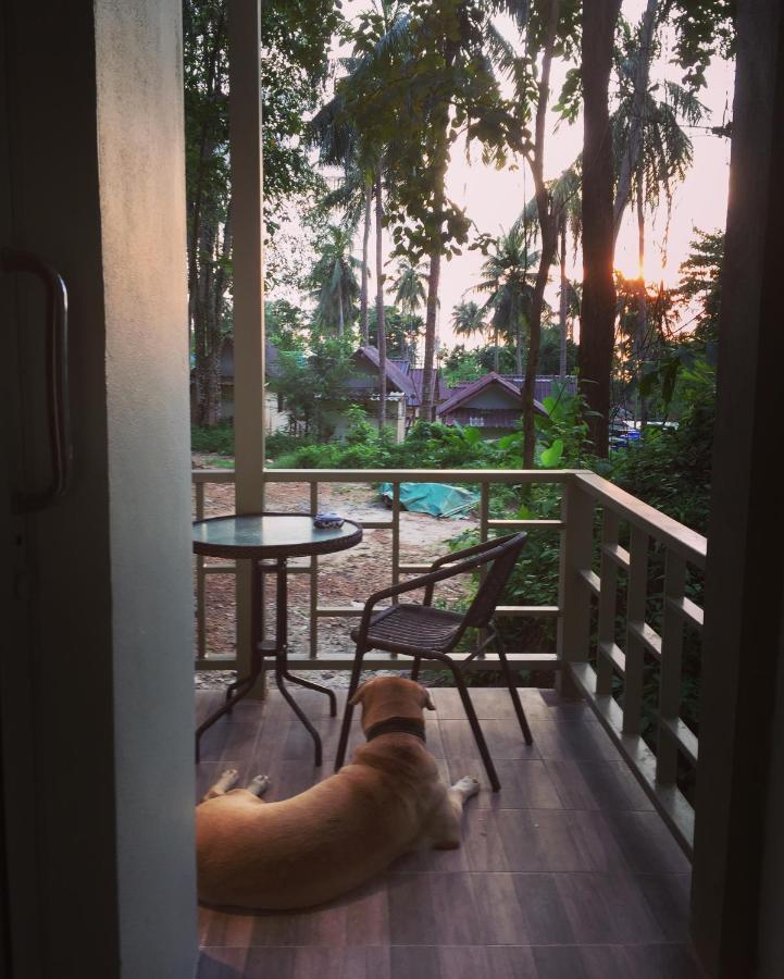 Cozy Huts Hotel Trat Bagian luar foto
