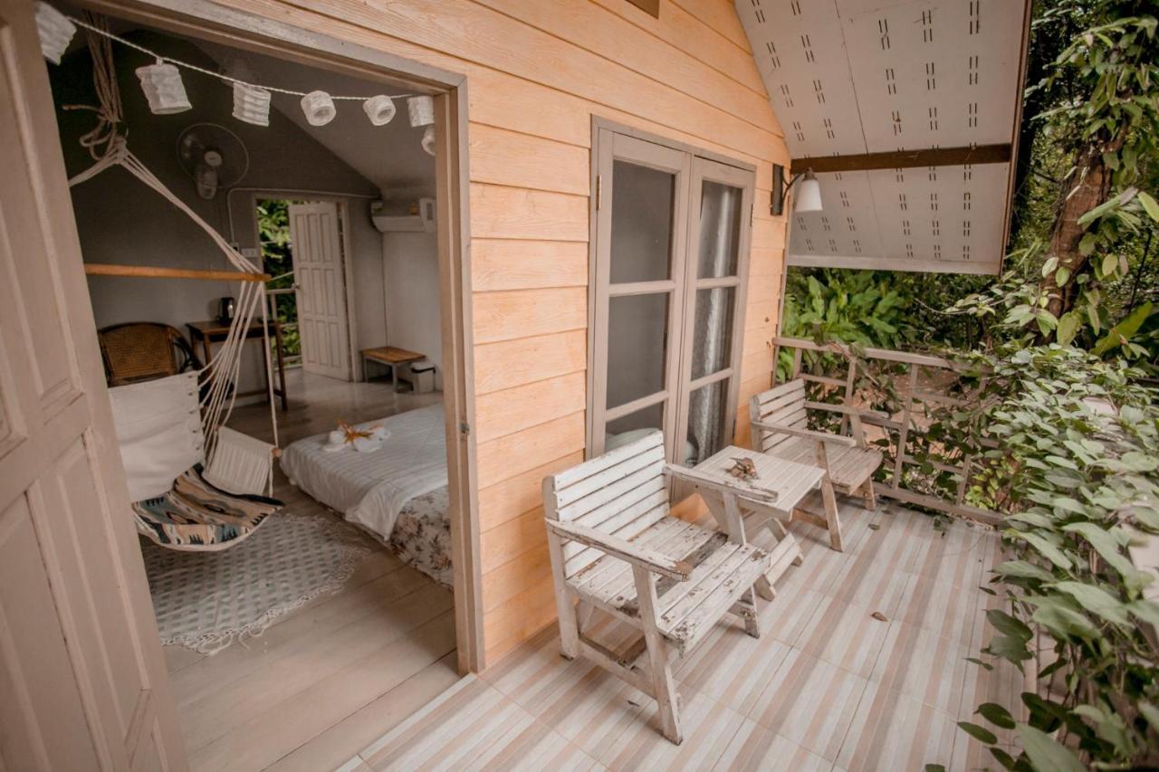Cozy Huts Hotel Trat Bagian luar foto