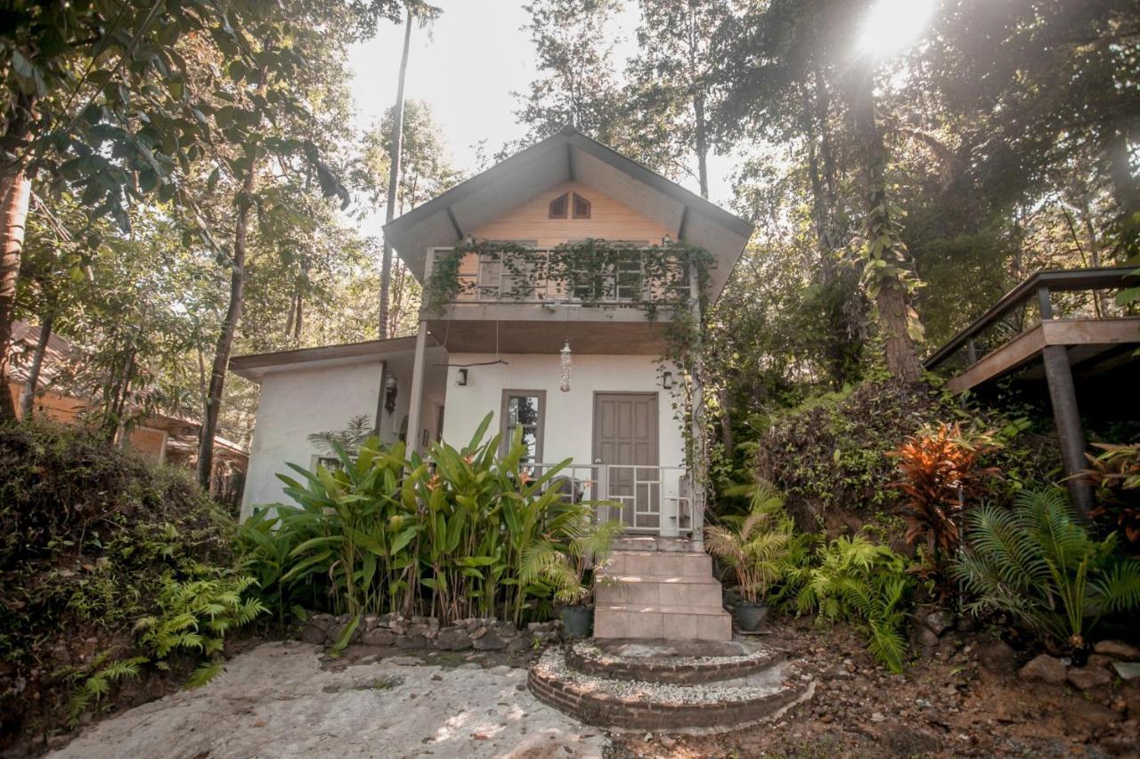 Cozy Huts Hotel Trat Bagian luar foto