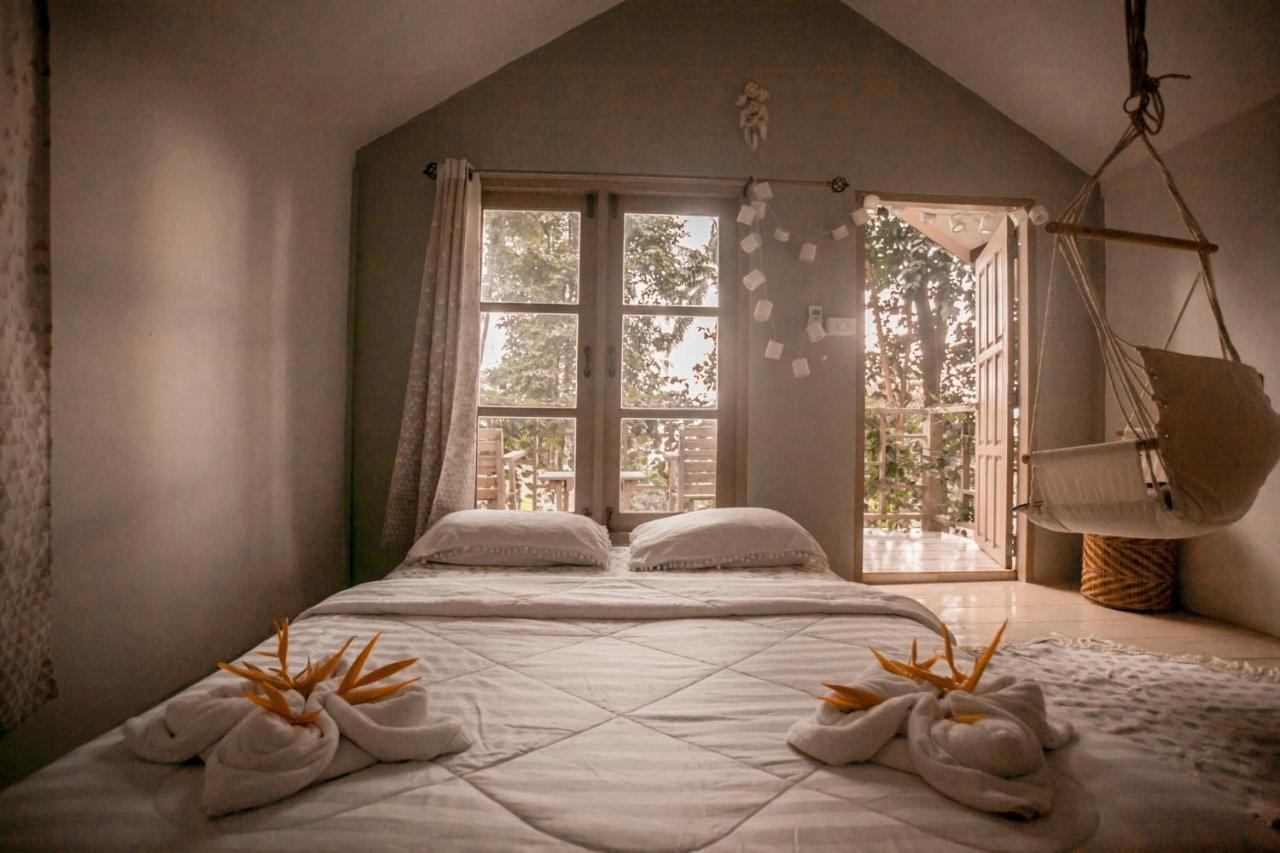 Cozy Huts Hotel Trat Bagian luar foto