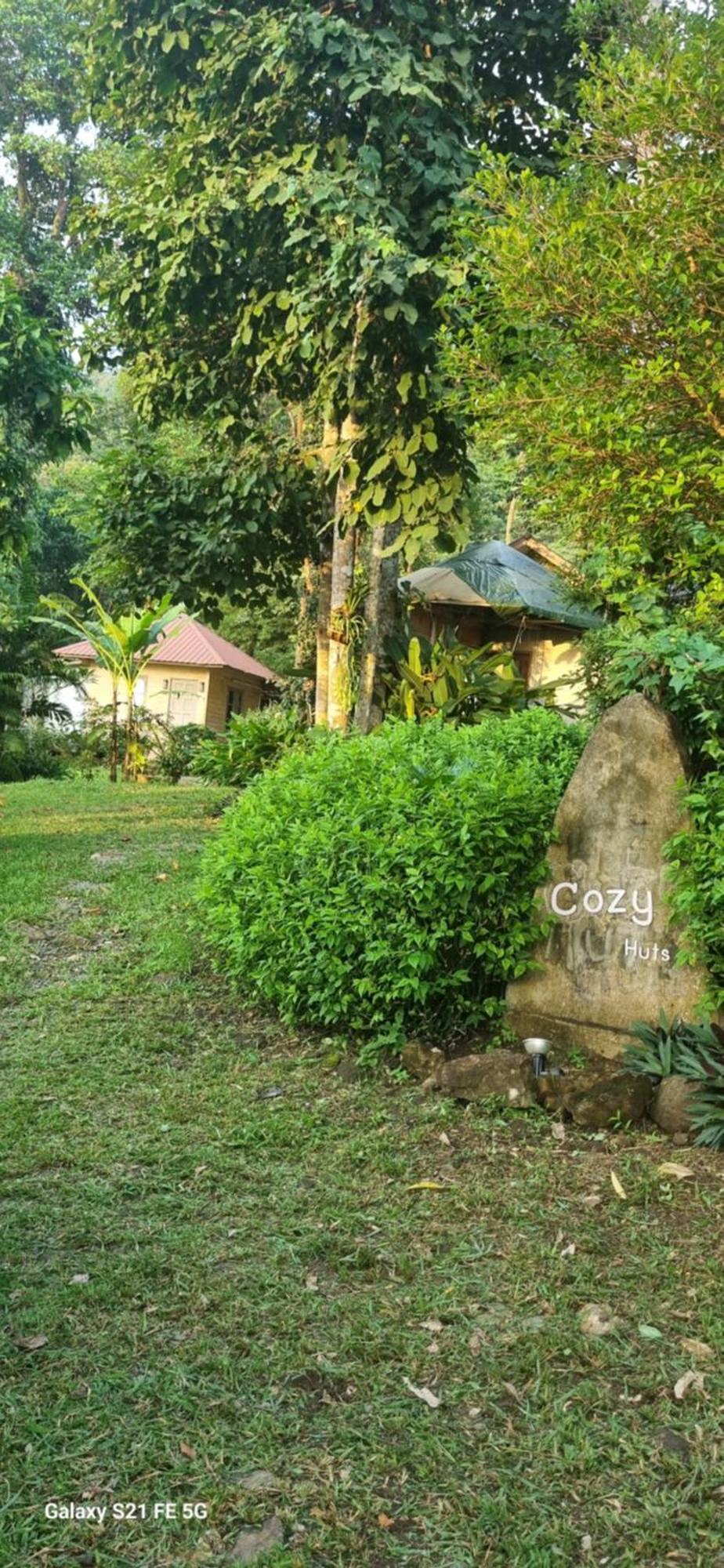 Cozy Huts Hotel Trat Bagian luar foto
